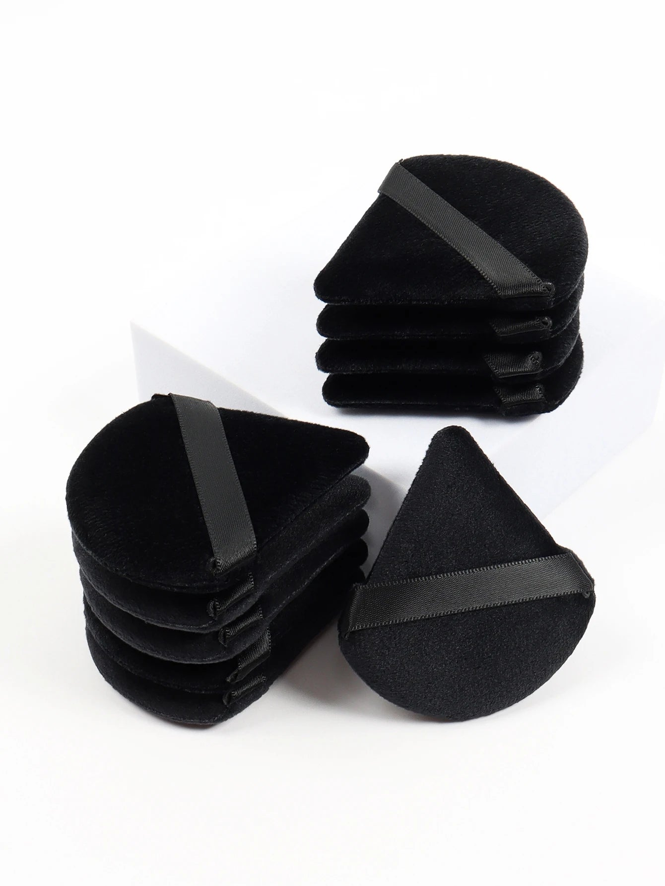 Triangle Velvet Powder Puff – Flawless Makeup Blend