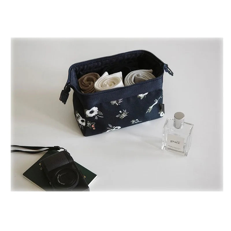 Waterproof Flamingo Cosmetic Bag – Travel Makeup Organizer
