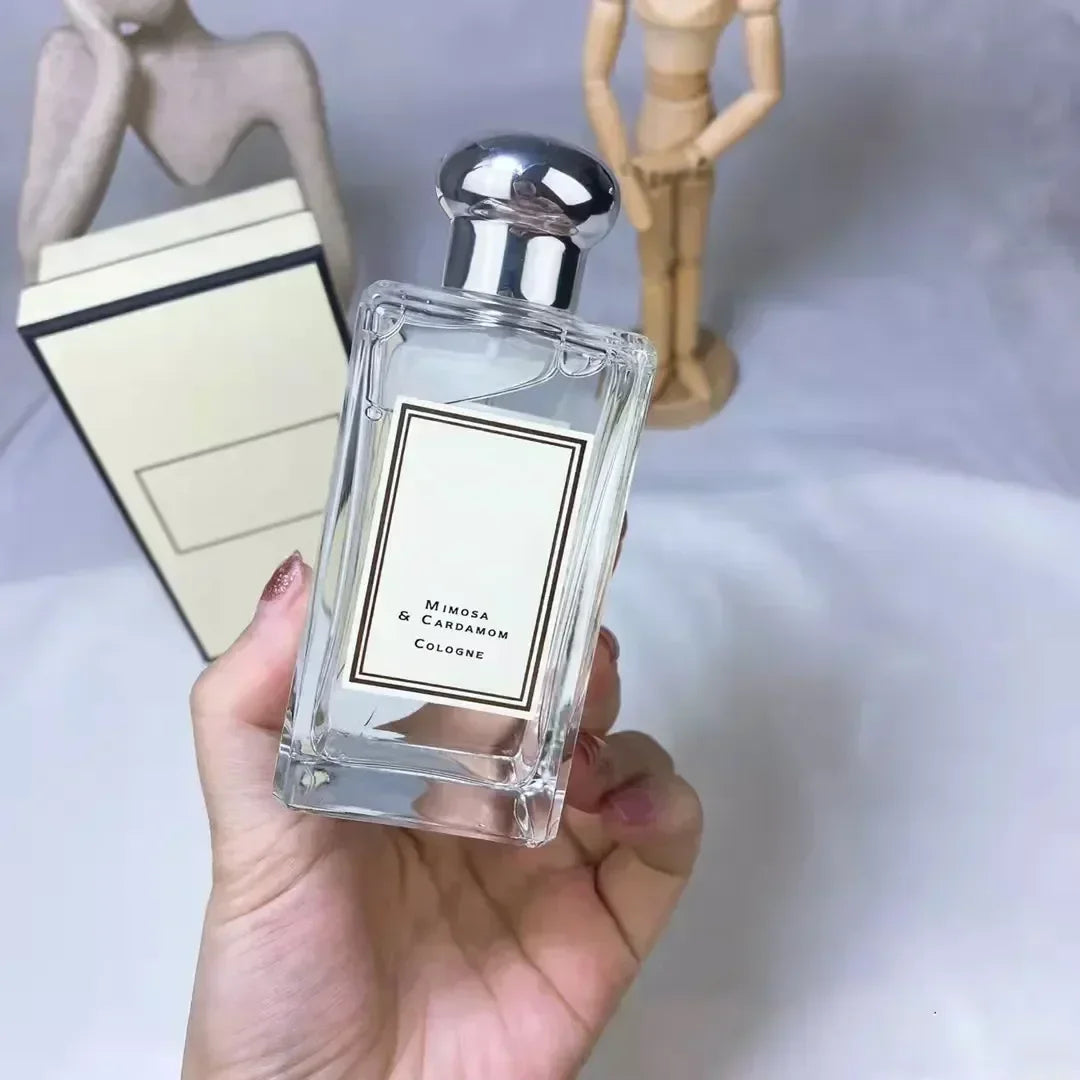 Signature Bloom: Premium Unisex Floral EDP (100ml)