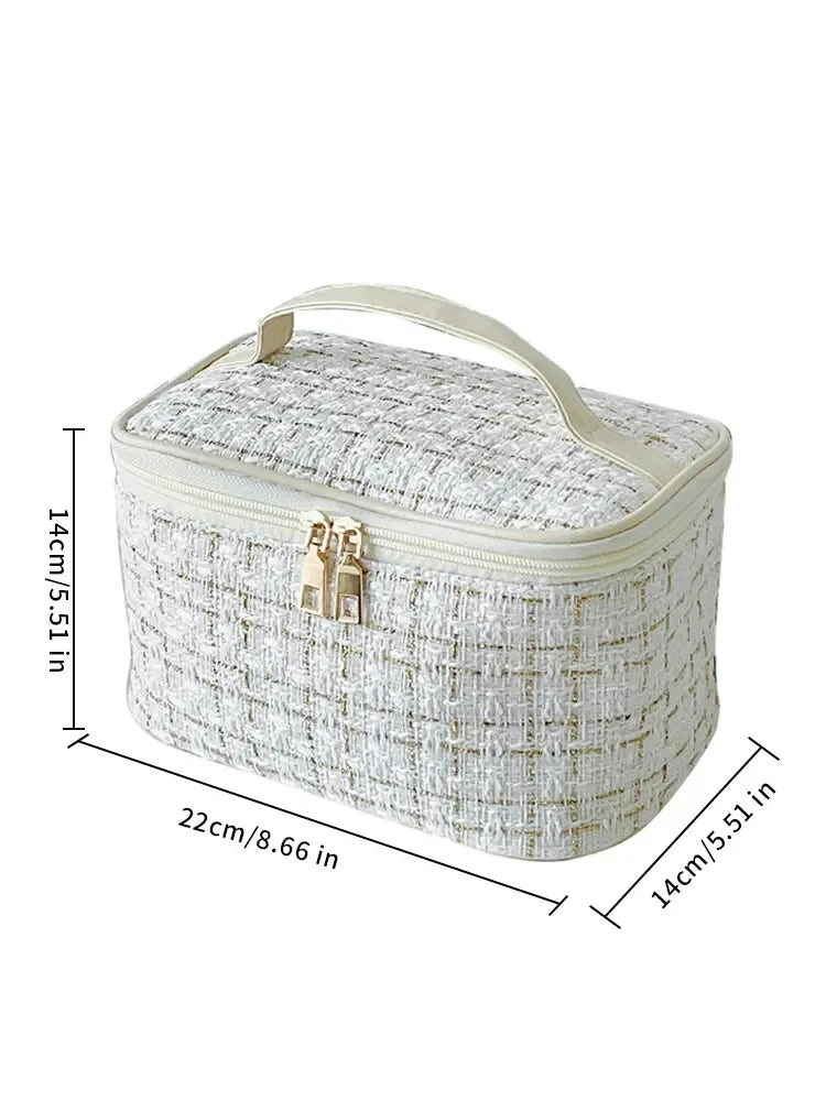 Large Capacity Plaid Cosmetic Bag – Travel Makeup Organizer