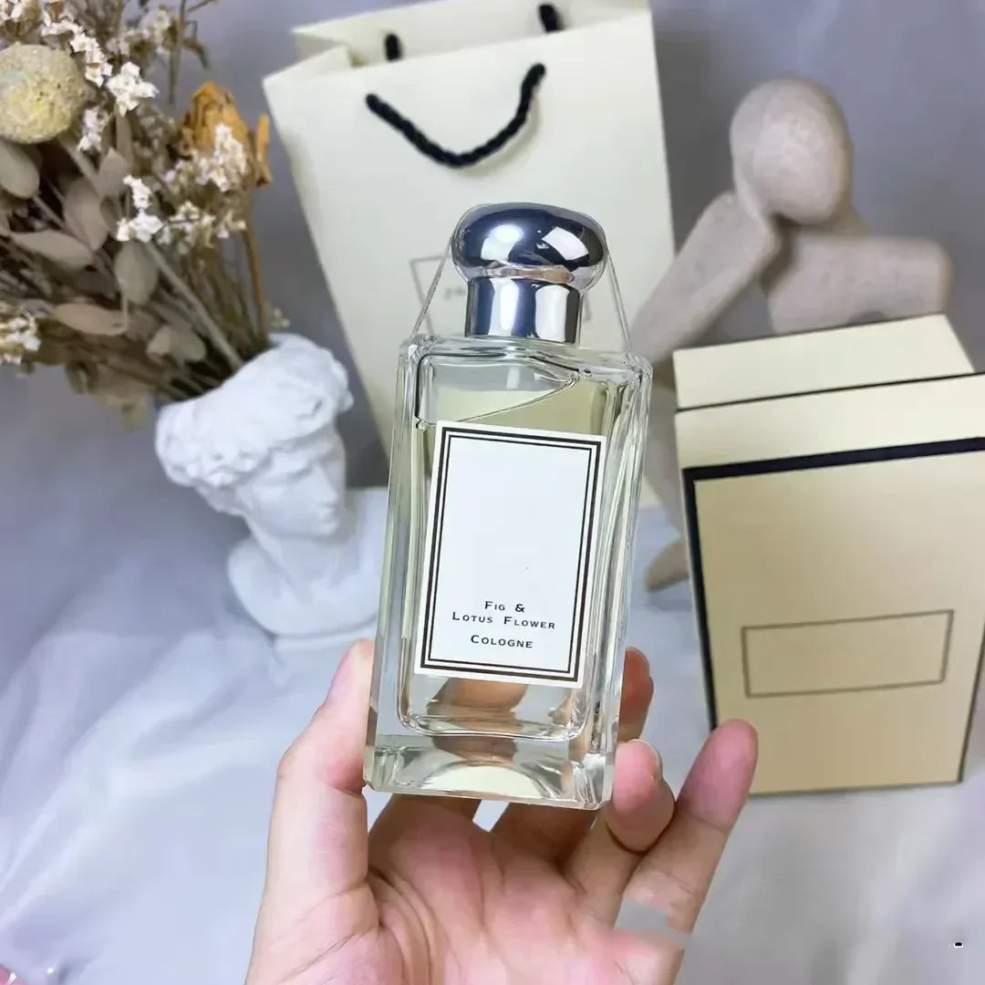 Signature Bloom: Premium Unisex Floral EDP (100ml)