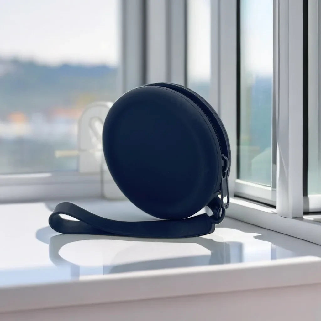TrainEase: Waterproof Silicone Treat Pouch