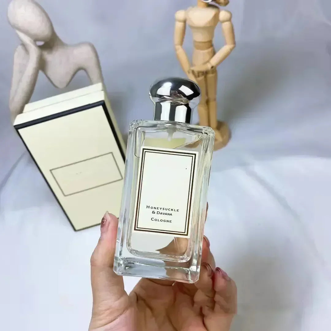 Signature Bloom: Premium Unisex Floral EDP (100ml)