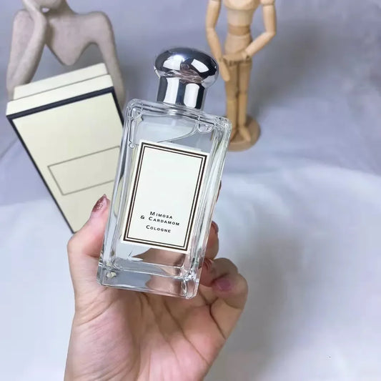 ignature Bloom: Premium Unisex Floral EDP (100ml)